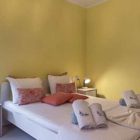 Alisahni Villa & Suite คาโตดารัตโซ ภายนอก รูปภาพ
