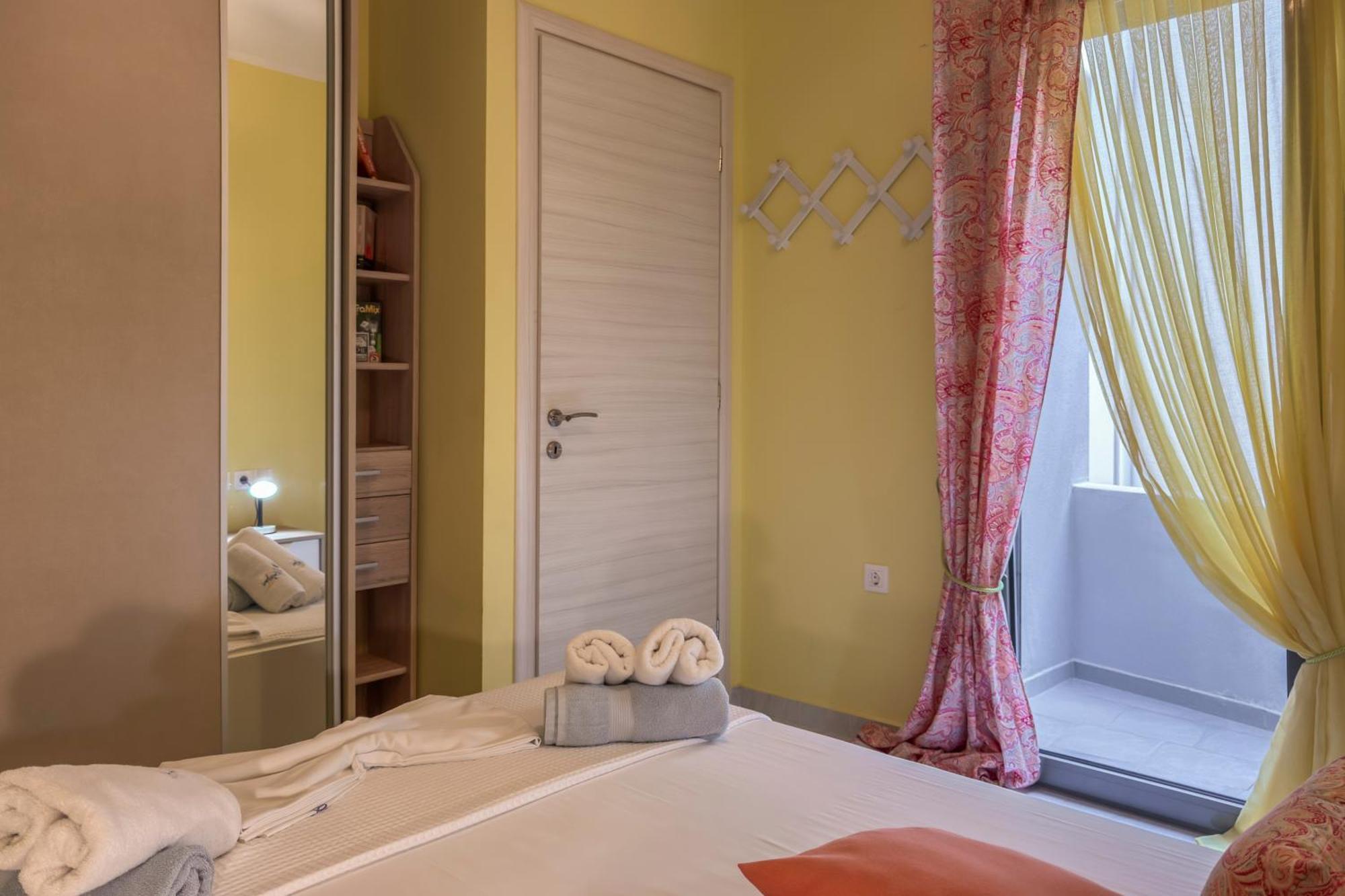 Alisahni Villa & Suite คาโตดารัตโซ ภายนอก รูปภาพ